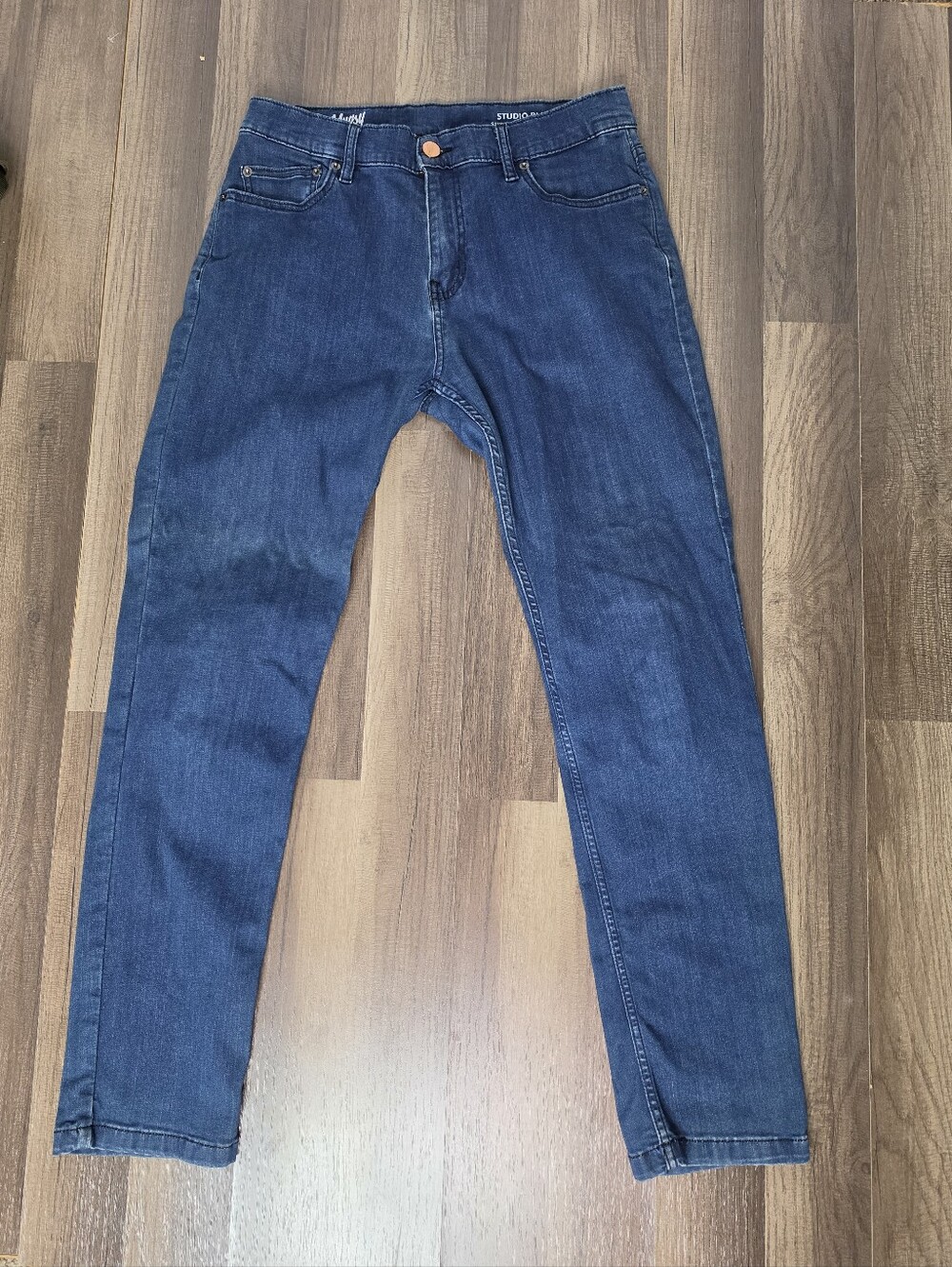 Mugsy Jeans Classic Studio Blues Slim Straight Stretch Minimalist Casual. 34